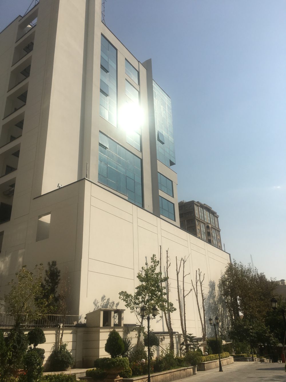 بام یگانه